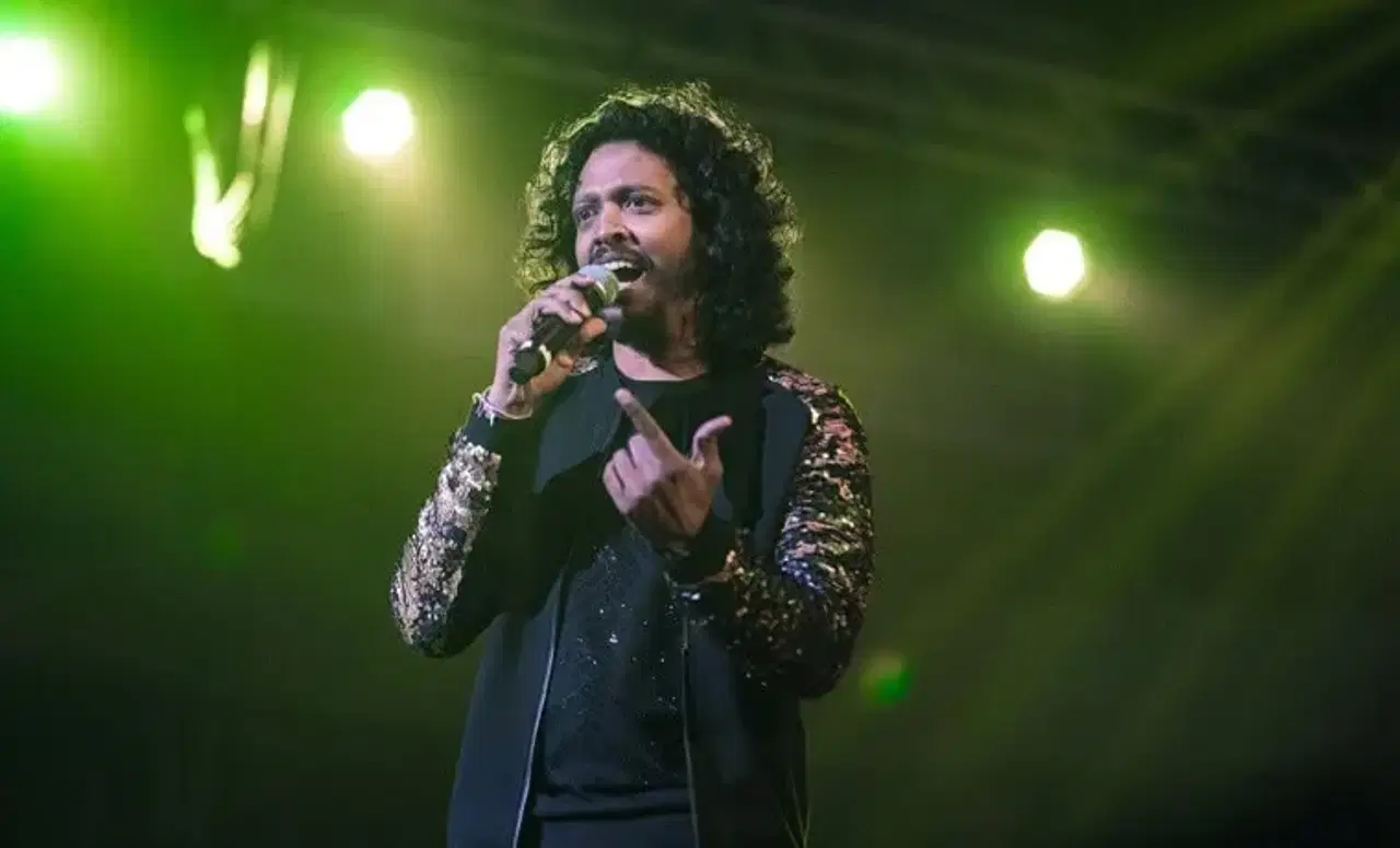 নববর্ষে বাংলা গান উপহার  দিলেন সঙ্গীত শিল্পী নাকাশ আজিজ, রবীন্দ্র সঙ্গীত নিয়ে কী বললেন