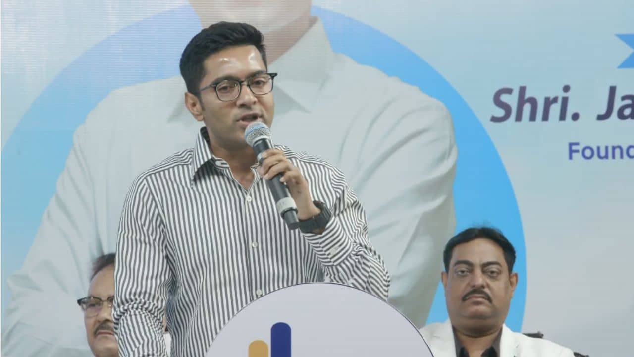Abhishek Banerjee: চাকরি বাতিল নিয়ে মুখ খুললেন অভিষেক, যোগ্য-অযোগ্য নিয়ে কী বললেন তৃণমূলের সর্বভারতীয় সাধারণ সম্পাদক?