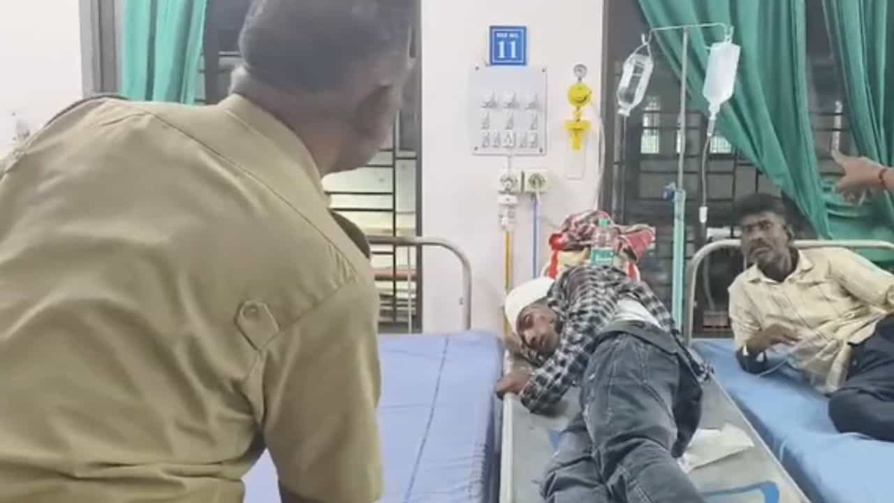 Hooghly: চলন্ত ট্রেন থেকে থুতু ফেলতে গিয়ে পোস্টে ধাক্কা, গুরুতর আহত যাত্রী