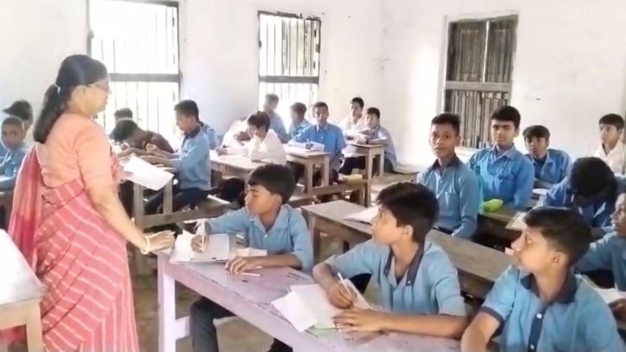 Bangaon School: কী হবে এবার?, একপ্রকার বন্ধ হওয়ার পথে রাজ্যের একটি স্কুলের বিজ্ঞান বিভাগ