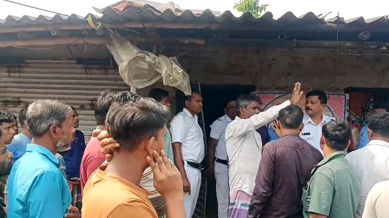 Tension in Bhangarh: ভাঙড়ে তৃণমূল পার্টি অফিসে আগুন-ভাঙচুর, শাসকদলের কাঠগড়ায় আইএসএফ, তদন্তে পুলিশ