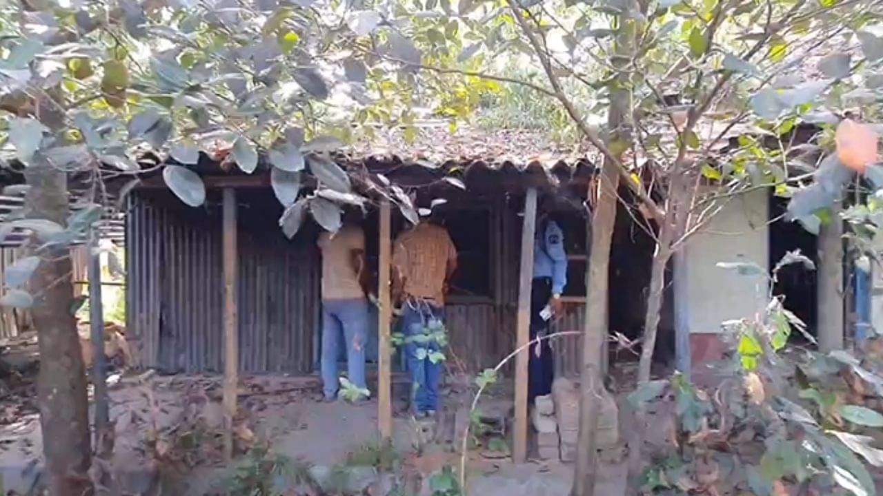 Gangarampur: পরিত্যক্ত বাড়িতে বিস্ফোরণ, উড়ে গেল বাড়ির ছাদ