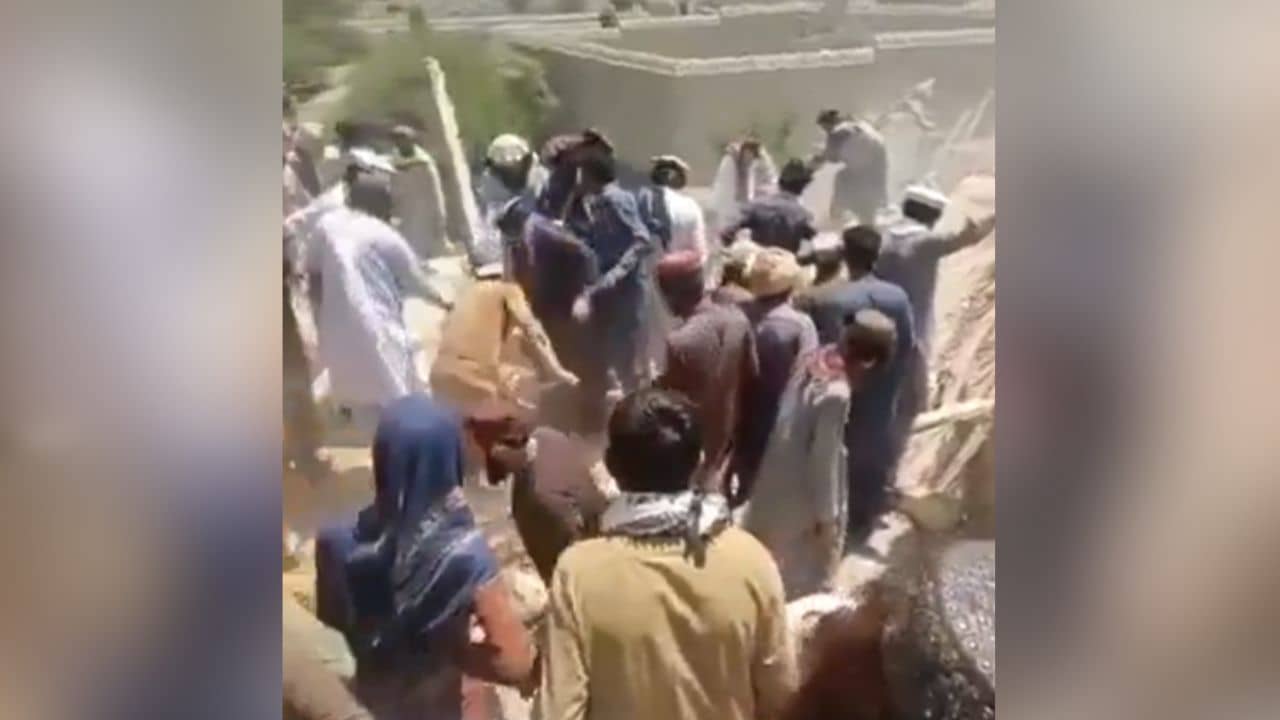 Blast in Pakistan: শান্তি বৈঠকের সময় তীব্র বিস্ফোরণ, পাকিস্তানে মৃত কমপক্ষে ৭