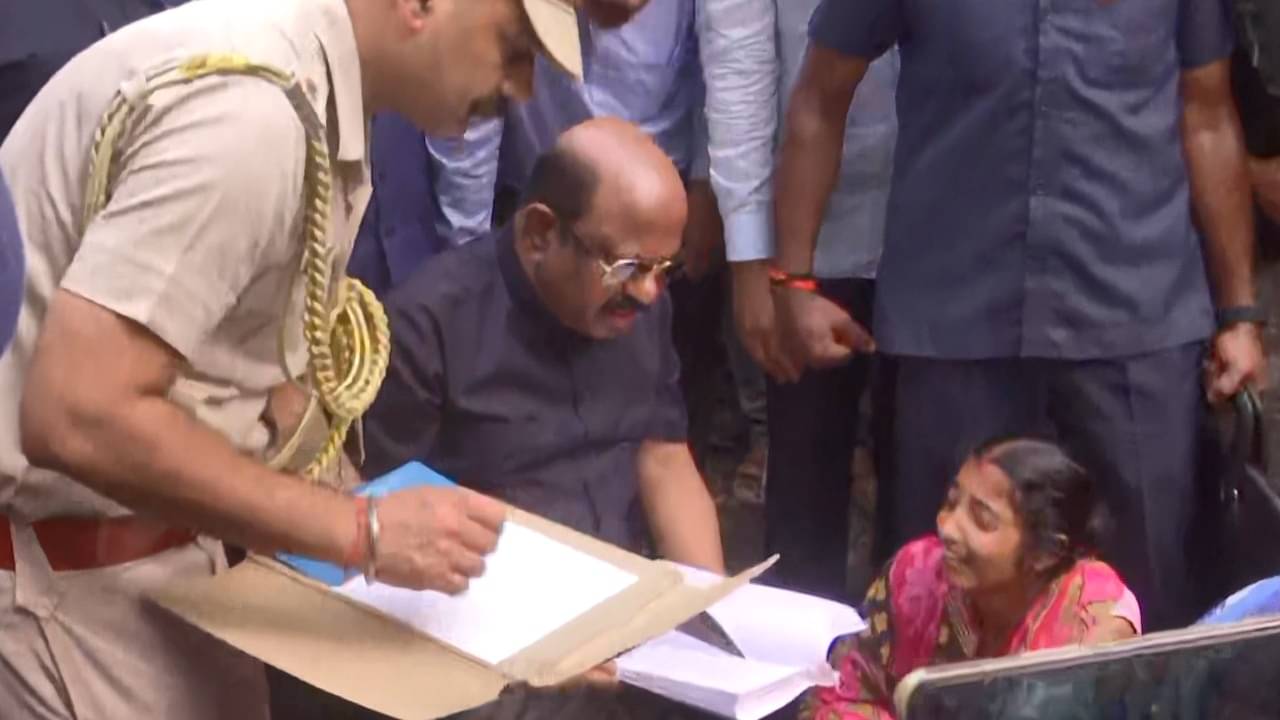 CV Ananda Bose: আচমকা কনভয় ঘুরিয়ে বেতবোনায় চলে এলেন বোস, কোন খবর কানে গেল বোসের?