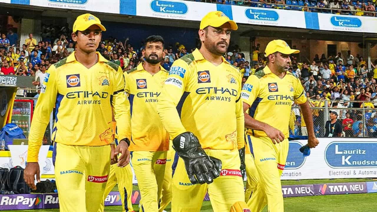CSK vs SRH Playing XI IPL 2025: ধোনির মাইলফলকের ম্যাচ, চেন্নাইতে ব্যাকবেঞ্চারের লড়াইয়ে কম্বিনেশন কী? CSK vs SRH Playing XI IPL 2025: ধোনির মাইলফলকের ম্যাচ, চেন্নাইতে ব্যাকবেঞ্চারের লড়াইয়ে কম্বিনেশন কী?