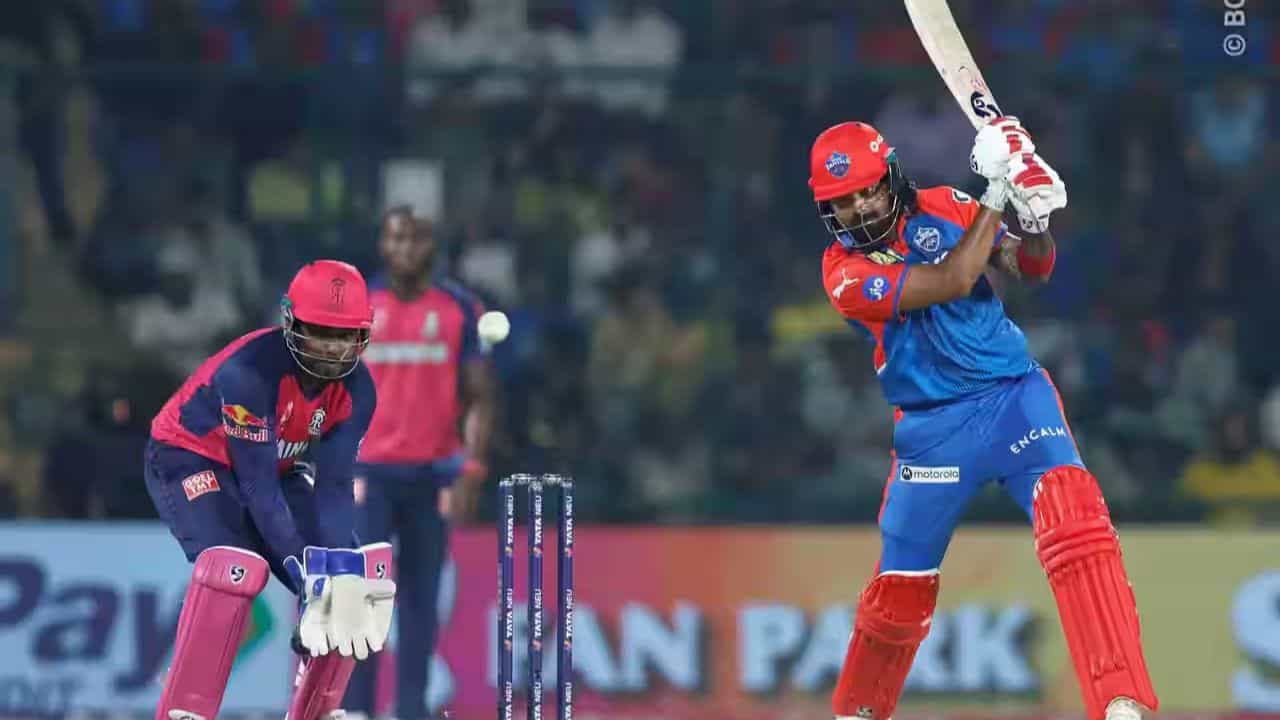 KL Rahul: 'যেন উইকেট বাঁচাতে চাইছিল...,' রাহুলের ব্যাটিংয়ে অবাক সতীর্থ! KL Rahul: 'যেন উইকেট বাঁচাতে চাইছিল...,' রাহুলের ব্যাটিংয়ে অবাক সতীর্থ!