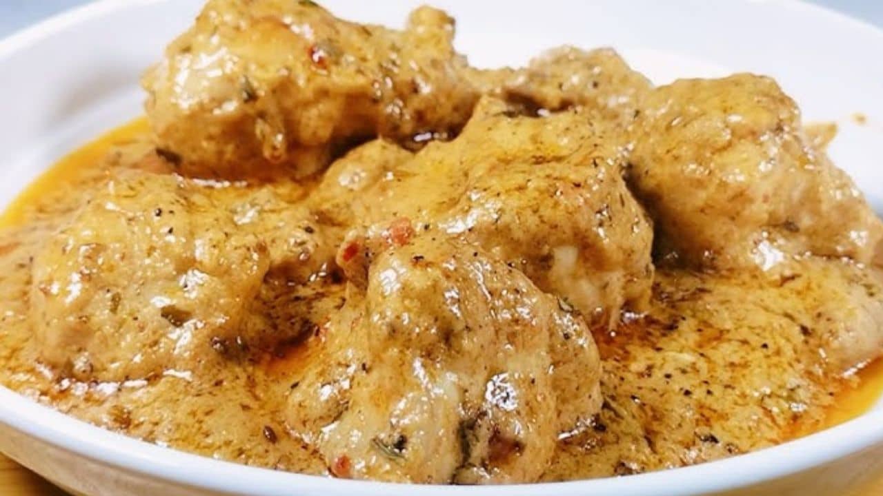 অনেক হল মুরগির ঝোল, এবার চিকেন মালাইকারি দিয়েই মন জিতে নিন পরিবারের