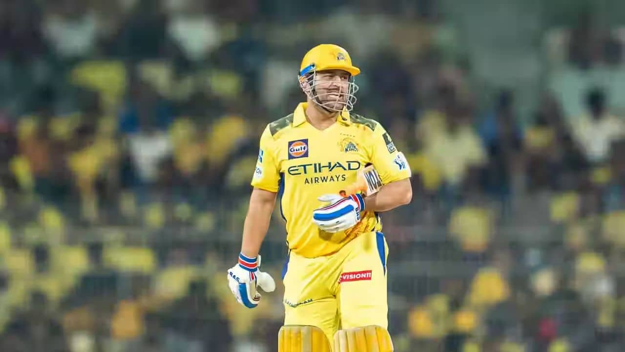 Chris Gayle on MS Dhoni: এত প্রত্যাশা রেখো না, ধোনির সমর্থকদের সতর্কবার্তা ক্রিস গেইলের!