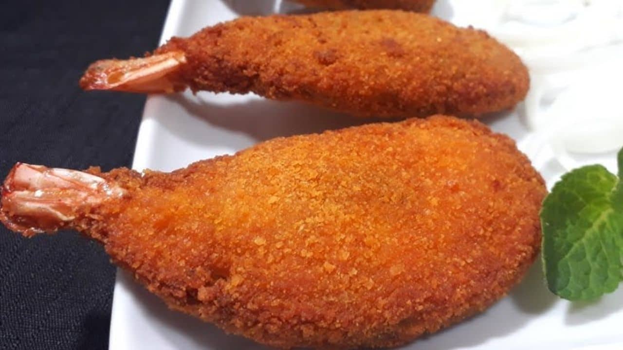 ৩০০ গ্রাম কুচো চিংড়ি দিয়ে রেঁধে ফেলুন এই পদ, পাতে পড়লেই হইচই বাড়িতে