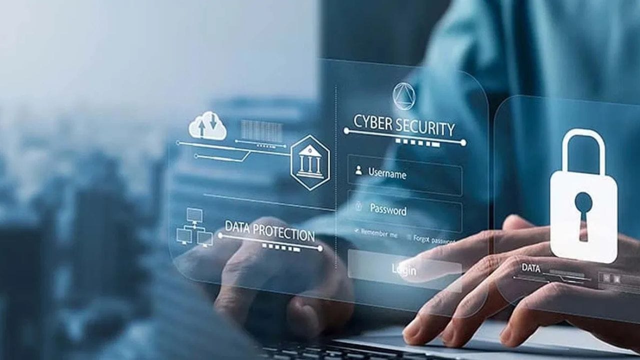 নতুন প্রজন্মের কাছে উজ্জ্বল কেরিয়ারের হাতছানি দিচ্ছে সাইবার সিকিউরিটি! কী ভাবে জানেন? নতুন প্রজন্মের কাছে উজ্জ্বল কেরিয়ারের হাতছানি দিচ্ছে সাইবার সিকিউরিটি! কী ভাবে জানেন?