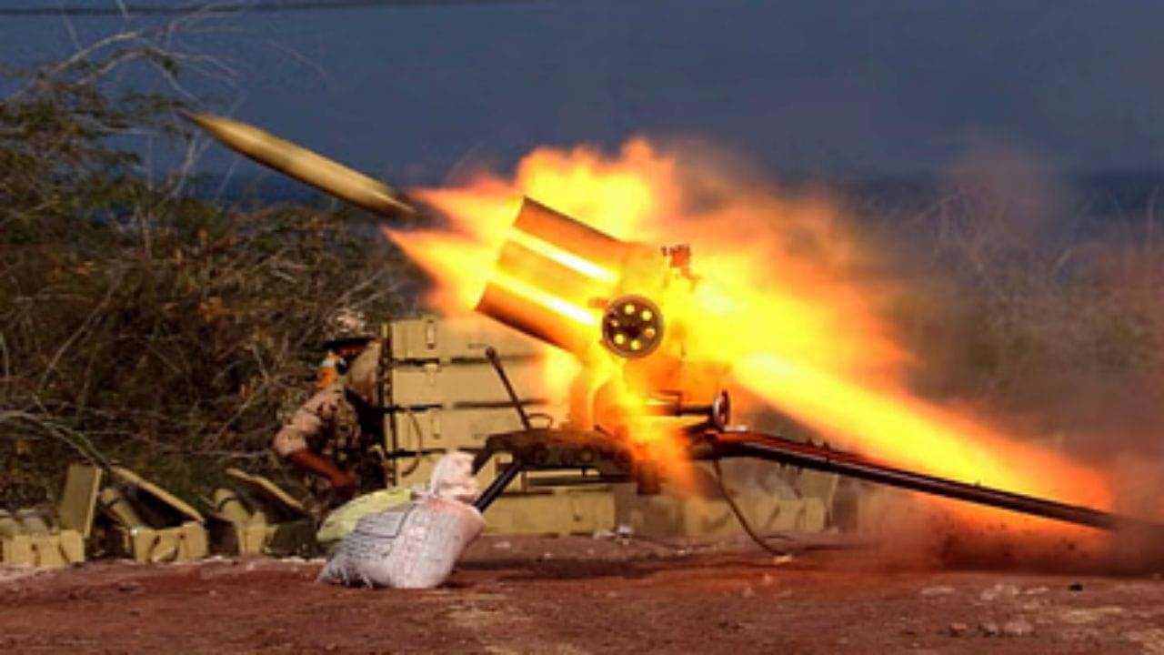 Defense Exporter: সস্তায় পুষ্টিকর, অস্ত্রের বাজারে রাশিয়া-আমেরিকাকে মাত করতে মাস্টারস্ট্রোক ভারতের