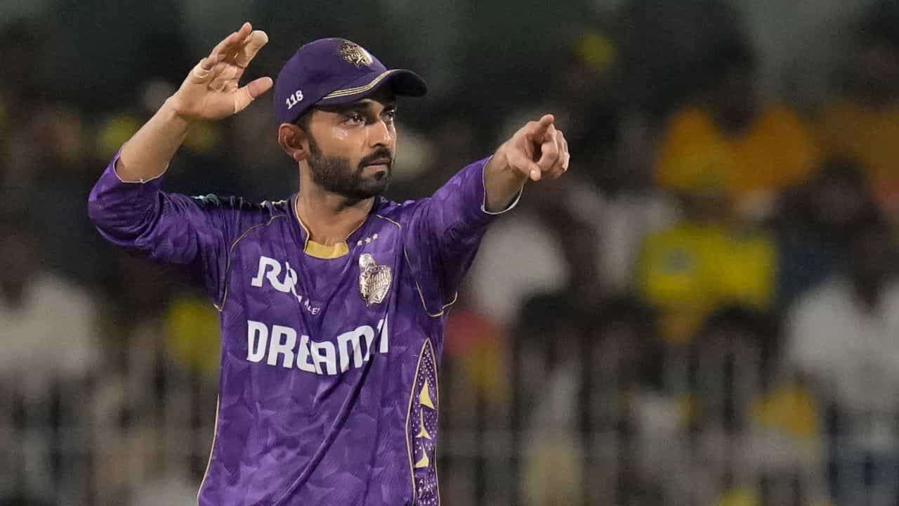 DC vs KKR Confirmed Playing XI, IPL 2025: টস হার রাহানের, অক্ষরের কাউন্টারে KKR-এ বাঁ হাতি স্পিনার DC vs KKR Confirmed Playing XI, IPL 2025: টস হার রাহানের, অক্ষরের কাউন্টারে KKR-এ বাঁ হাতি স্পিনার