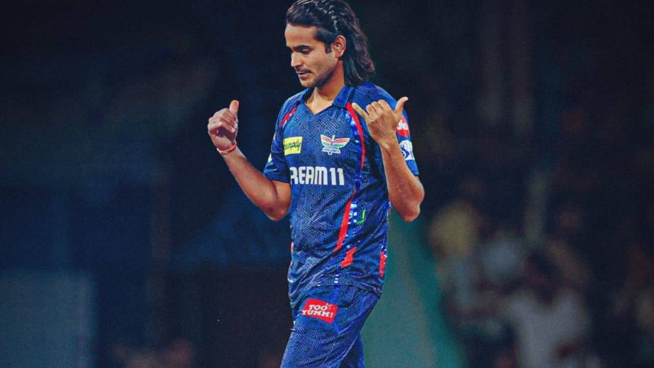 IPL 2025: সিনেমা নয়, ২২ গজে ধর্মেন্দ্রর দুই ছেলে সানি-ববি, বলিউড-ক্রিকেটের টুইস্ট এ বার IPL-এ!