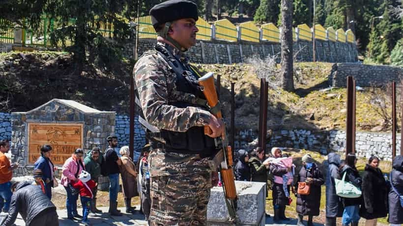 J&K Encounter: শুরু অ্যাকশন, বান্দিপোরায় এনকাউন্টারে খতম লস্কর কম্যান্ডার সহ ২ জঙ্গি, জখম ২ নিরাপত্তারক্ষী