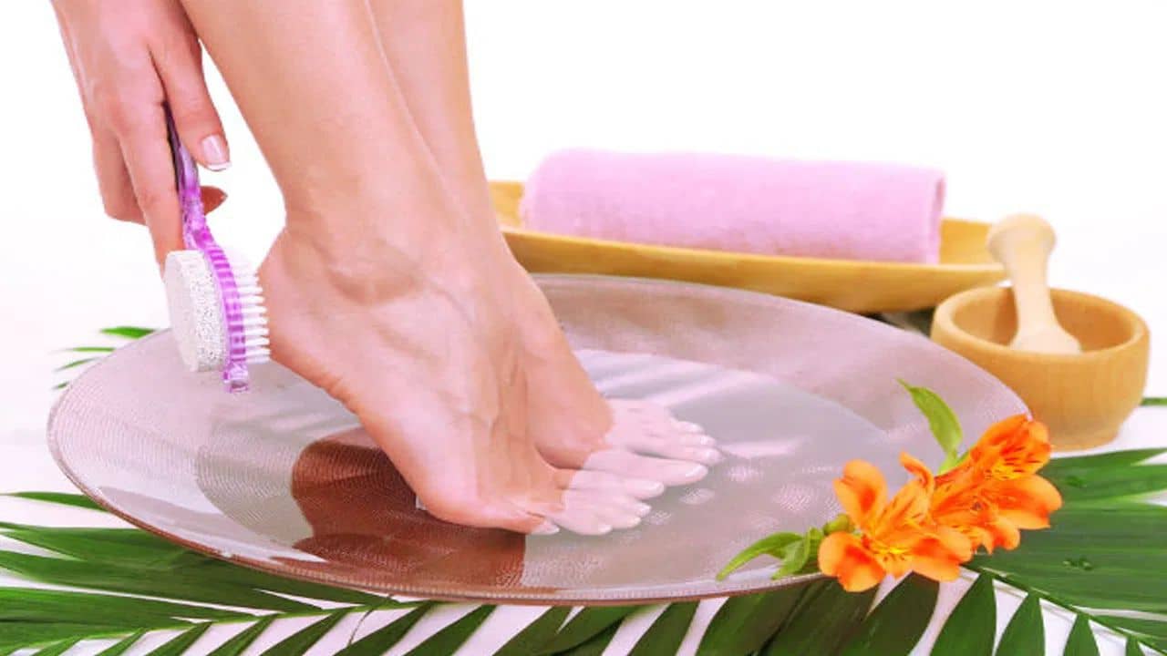 Summer Tips: শুধু ত্বক বা মুখ নয়, গরমে চাই পায়ের এক্সট্রা কেয়ার! কী ভাবে নেবেন যত্ন?