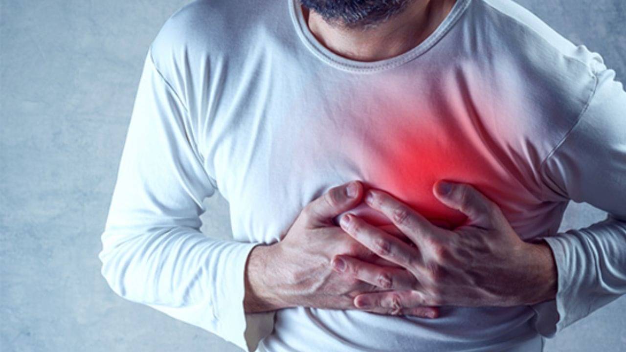 একমাস আগেই শরীর জানিয়ে দেবে আপনার হার্ট অ্যাটাক হবে! বিপদ ঘণ্টা বাজার আগেই সতর্ক হন