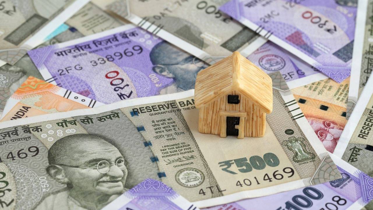 Home Loan: বাড়ি বা ফ্ল্যাট কেনার জন্য হোম লোন, মাসে কত টাকা উপার্জন করতে হবে? জেনে নিন...