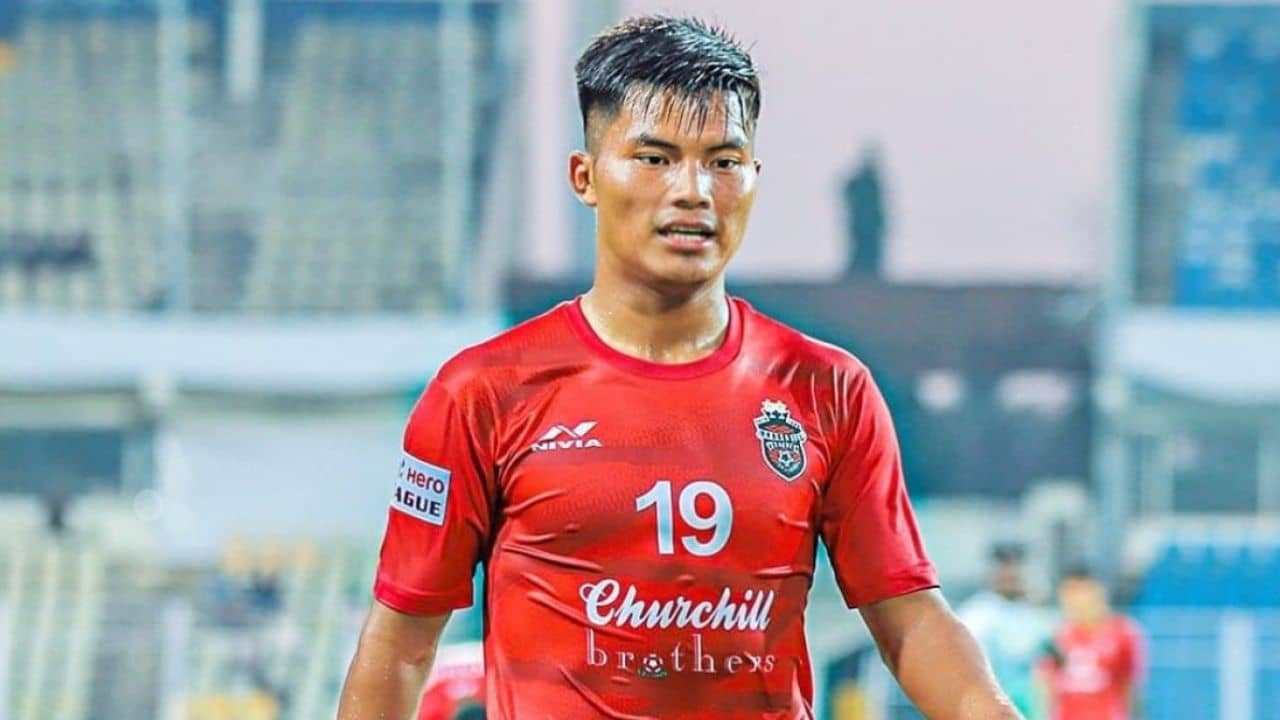 Indian Football: মরসুম শেষ হওয়ার আগেই দলবদলের হাওয়া ময়দানে, কাদের টার্গেট করছে ইস্ট-মোহন?