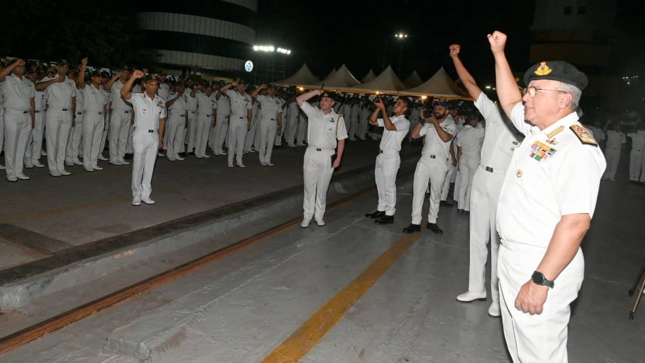 Indian Army Roaring: হাও ইজ দ্য জোশ? গর্জে উঠলেন পূর্বাঞ্চলীয় কমান্ডার, নৌসেনার ‘বদলা’ শুধু সময়ের অপেক্ষা?