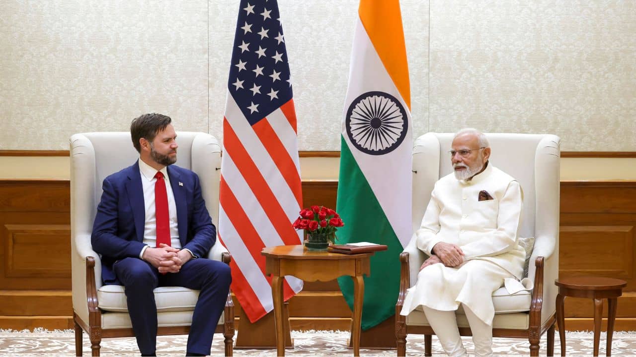 JD Vance on Modi: দর কষাকষিতে দক্ষ মোদী, সেজন্যই..., কেন বললেন মার্কিন ভাইস প্রেসিডেন্ট?