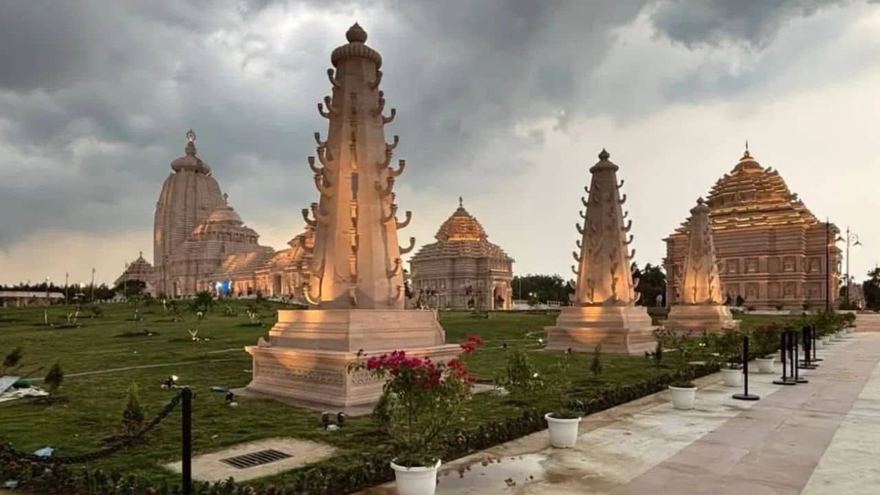 Digha Jagganath Mandir: দিনে ৫ লাখ লোক, ফোন আসছে রাশিয়া-আমেরিকা