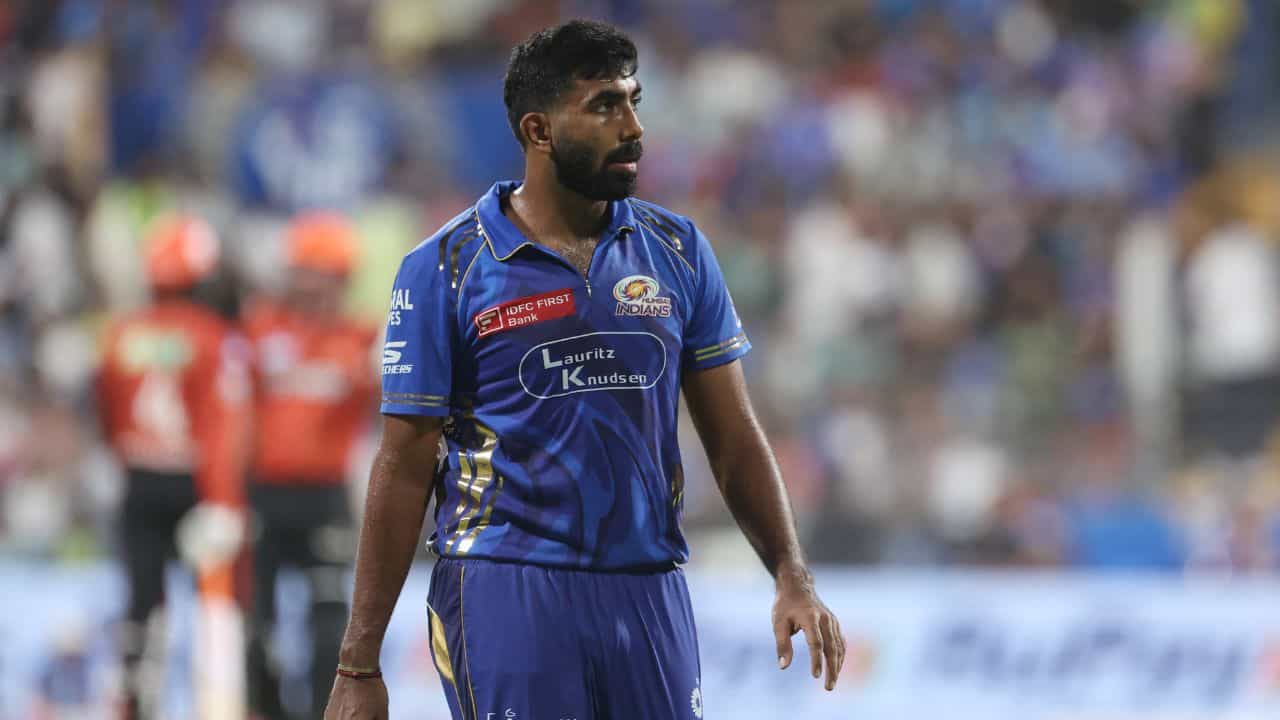 Jasprit Bumrah: অরেঞ্জ আর্মিকে হারিয়ে নজির, টি-২০-তে ট্রিপল সেঞ্চুরি জসপ্রীত বুমরার Jasprit Bumrah: অরেঞ্জ আর্মিকে হারিয়ে নজির, টি-২০-তে ট্রিপল সেঞ্চুরি জসপ্রীত বুমরার
