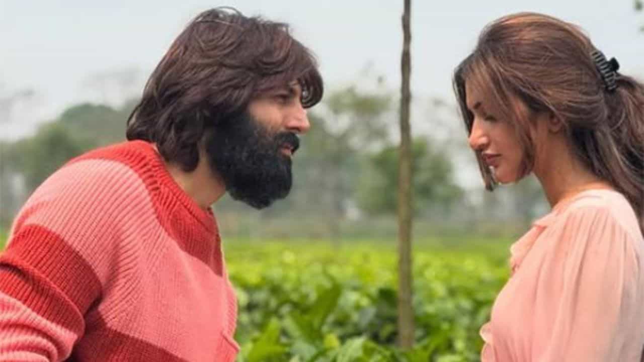 দক্ষিণী শ্রীলীলার প্রেমে কতটা হাবুডুবু খাচ্ছেন কার্তিক? মুখ খুললেন নায়ক দক্ষিণী শ্রীলীলার প্রেমে কতটা হাবুডুবু খাচ্ছেন কার্তিক? মুখ খুললেন নায়ক