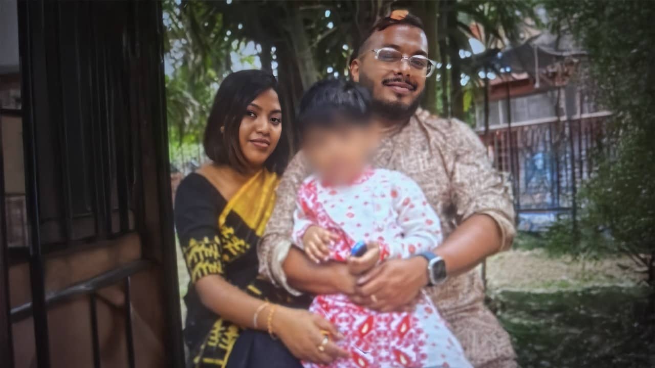 Pahalgam Terrorist Attack: স্ত্রী-সন্তানকে নিয়ে কাশ্মীর গিয়েছিলেন, জঙ্গিরা ঝাঁঝরা করে দিল বেহালার বাসিন্দা বিতানকে