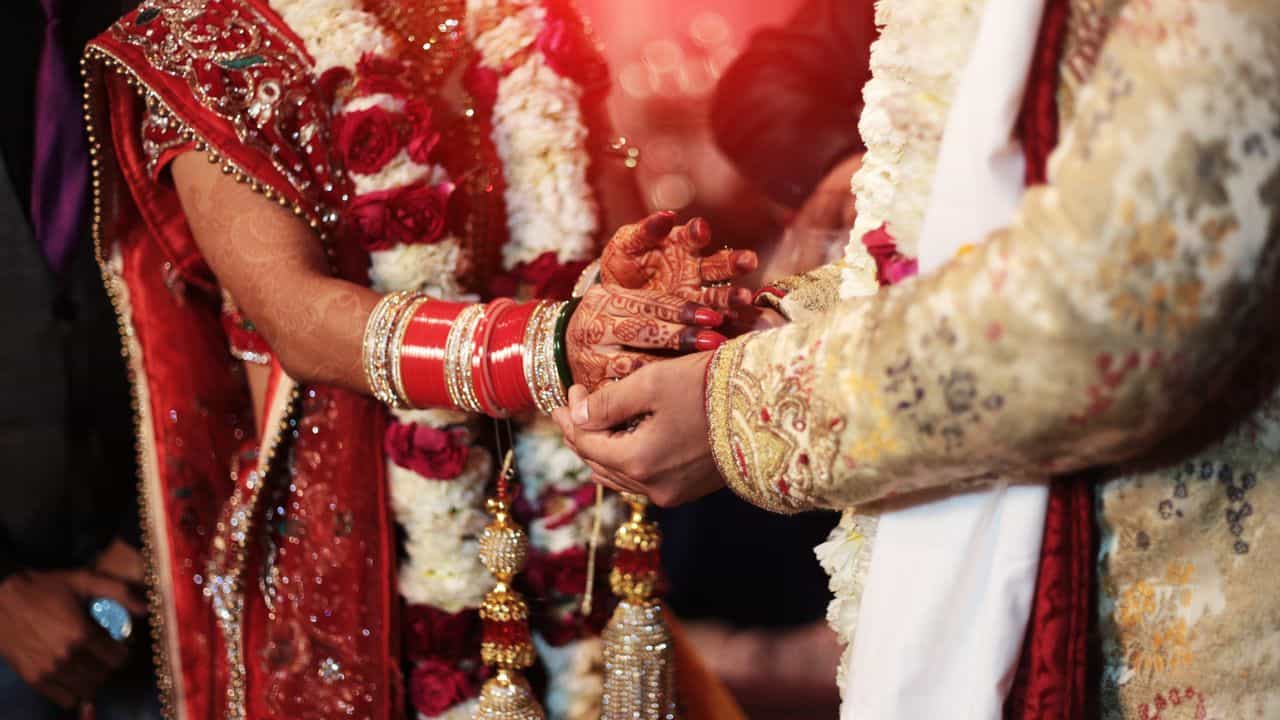 Akshaya Tritiya 2025: বিয়েতে বাধা? অক্ষয় তৃতীয়ার দিন এ কাজ করলেই মুশকিল আসান Akshaya Tritiya 2025: বিয়েতে বাধা? অক্ষয় তৃতীয়ার দিন এ কাজ করলেই মুশকিল আসান