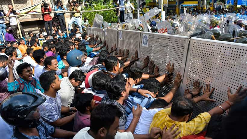 Lalbazar: শহরে মিটিং-মিছিলে লালবাজারের কড়া ‘কন্ট্রোল’, আবেদন করলেই আর নয় অনুমতি