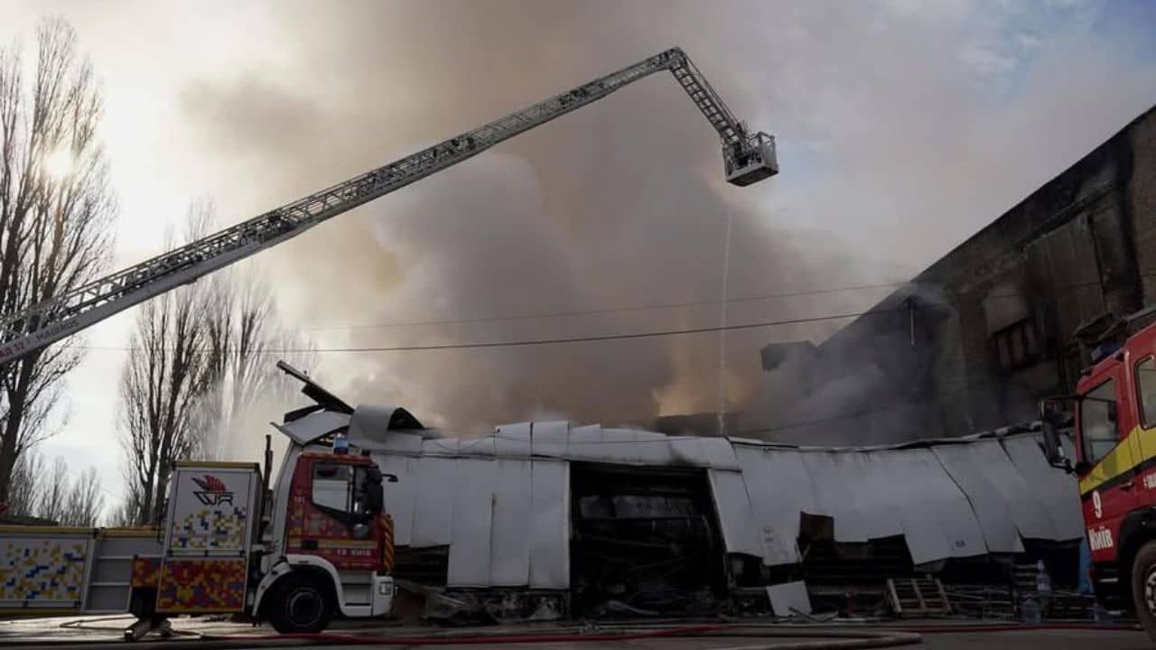 Russia-Ukraine War: কিয়েভে রুশ মিসাইলের হামলায় জ্বলে পুড়ে ধ্বংস ভারতীয় ফার্মা কোম্পানির ওয়ারহাউস, জরুরি ওষুধ মিলবে কোথা থেকে? উঠছে প্রশ্ন