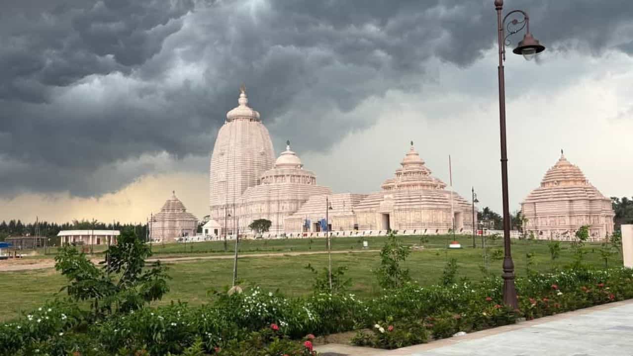 Digha Jagannath temple: ৩ হাজারের উপর পদ্ম, সঙ্গে আরও এক 'বিশেষ জিনিস' বাঁকুড়া থেকে যাচ্ছে দিঘার জগন্নাথ মন্দিরের উদ্দেশে Digha Jagannath temple: ৩ হাজারের উপর পদ্ম, সঙ্গে আরও এক 'বিশেষ জিনিস' বাঁকুড়া থেকে যাচ্ছে দিঘার জগন্নাথ মন্দিরের উদ্দেশে