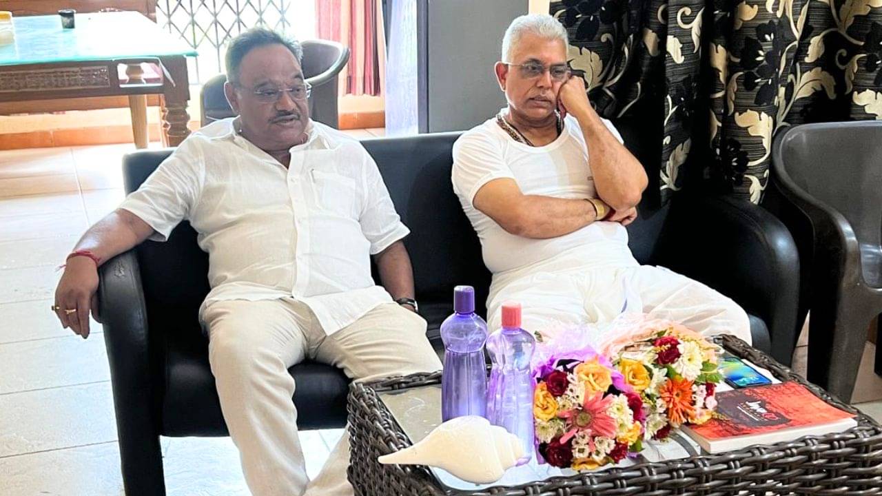 Samik Bhattacharya: পুরোনোদের সামনে বসার সুযোগ করে দিতে হবে, দিলীপের চেয়ার বিতর্কের পর পুরনোদের নিয়ে সাবধানী শমীক