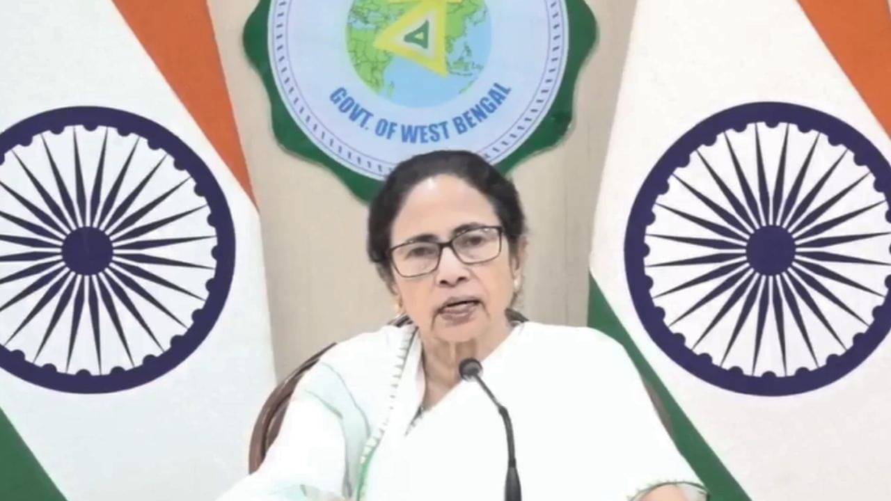 Nabanna: হঠাৎ আইনি পরামর্শদাতা কমিটি গড়লেন মমতা, কী কাজ করবে তারা?