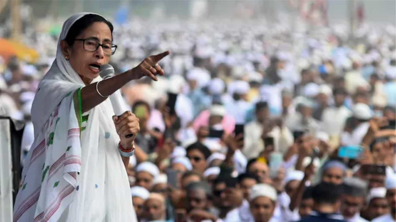Waqf Act: ওয়াকফ আইন নিয়ে বৈঠক মমতার, থাকবেন ইমাম, মৌলবীরা Waqf Act: ওয়াকফ আইন নিয়ে বৈঠক মমতার, থাকবেন ইমাম, মৌলবীরা