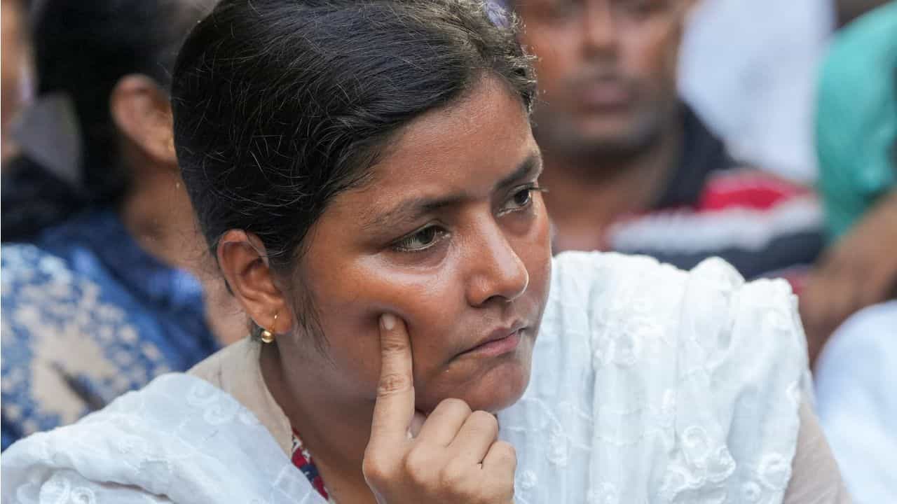 CPIM: সিপিএমে বড় রদবদল, সম্পাদকমণ্ডলীতে এলেন মীনাক্ষী CPIM: সিপিএমে বড় রদবদল, সম্পাদকমণ্ডলীতে এলেন মীনাক্ষী