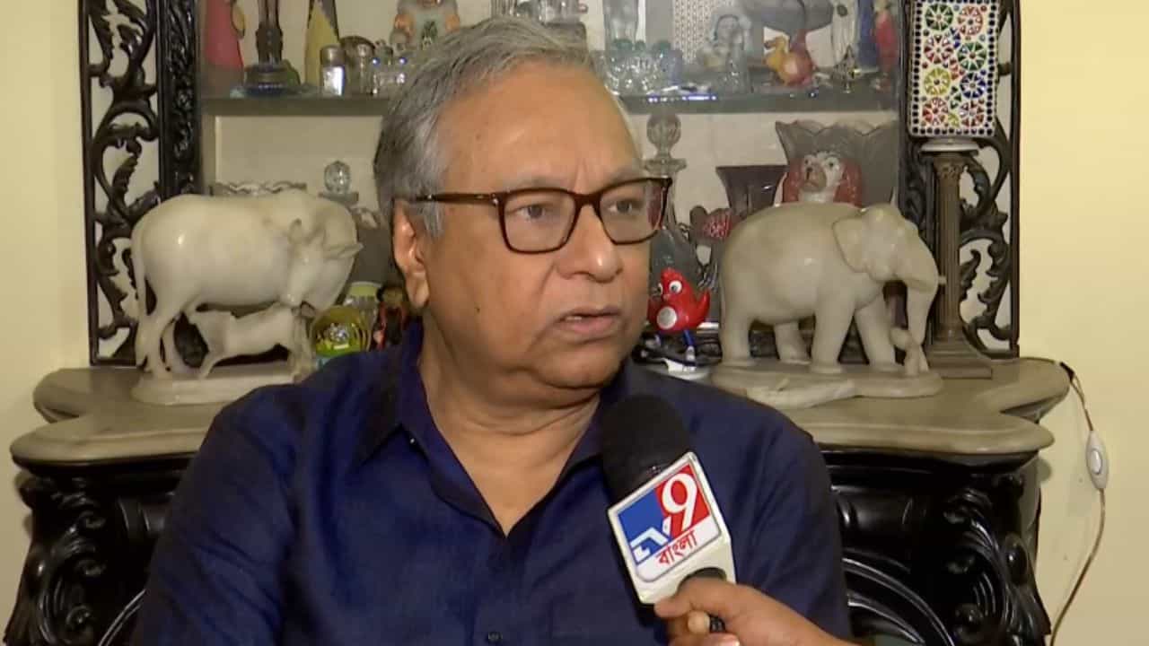 Jawhar Sircar: কারও নাম 'স্কোয়ারফুট', কারও নাম 'তোলা'! তৃণমূল আমলে নেতাদের রমরমা দেখে চোখ ধাঁধিয়ে যাচ্ছে জহর সরকারের Jawhar Sircar: কারও নাম 'স্কোয়ারফুট', কারও নাম 'তোলা'! তৃণমূল আমলে নেতাদের রমরমা দেখে চোখ ধাঁধিয়ে যাচ্ছে জহর সরকারের