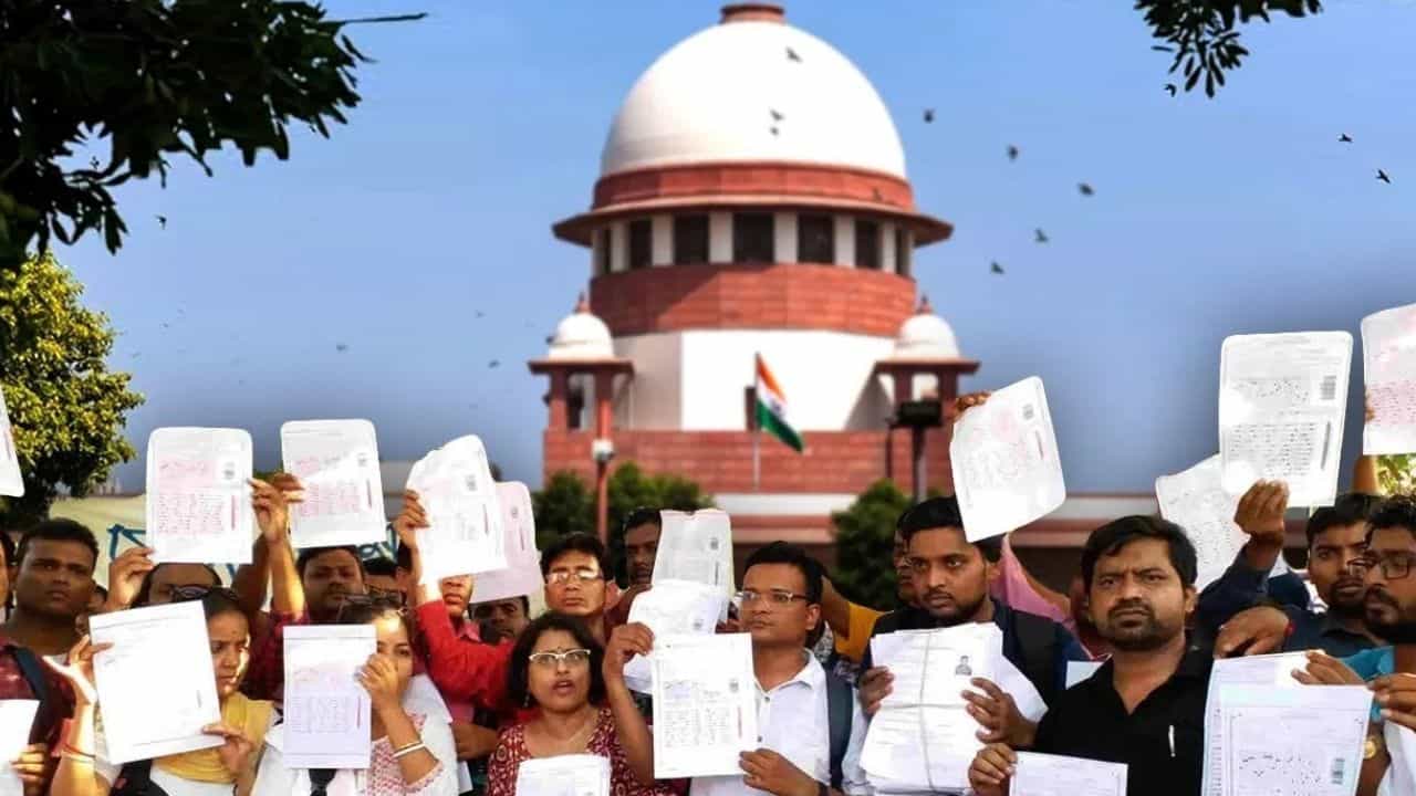 Recruitment Case: নিয়োগ মামলায় চাকরিহারাদের মধ্যে কেউ টাকা ফেরত দিতে না পারলে কী 'শাস্তি' হবে? Recruitment Case: নিয়োগ মামলায় চাকরিহারাদের মধ্যে কেউ টাকা ফেরত দিতে না পারলে কী 'শাস্তি' হবে?