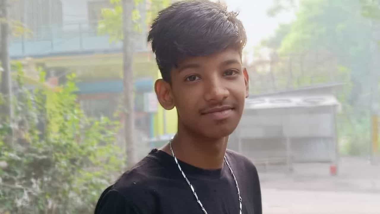 Nadia: ক্লাস সিক্সের প্রেমিকা ঘুম থেকে উঠে যা করেছে... খবরটা শুনেই চরম পদক্ষেপ নাবালকের Nadia: ক্লাস সিক্সের প্রেমিকা ঘুম থেকে উঠে যা করেছে... খবরটা শুনেই চরম পদক্ষেপ নাবালকের