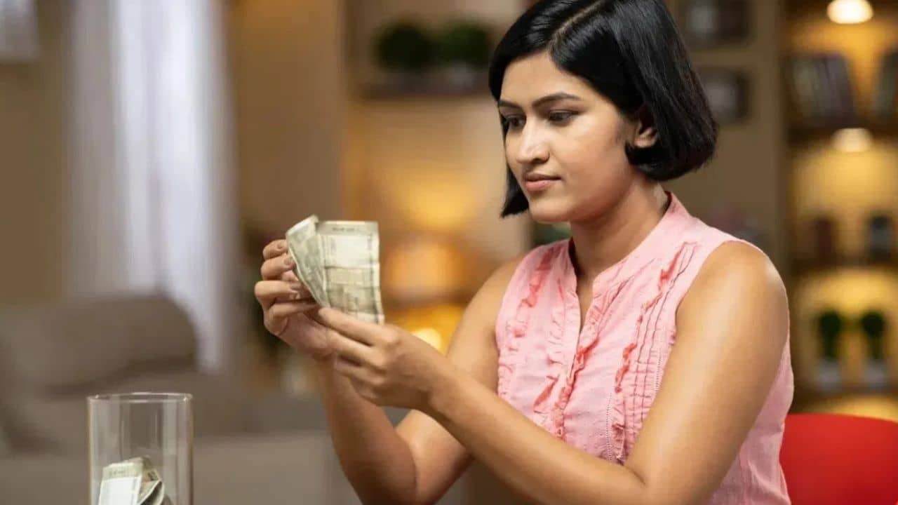 মহিলাদের জন্য এই প্রকল্প বন্ধ হয়ে গেল এপ্রিল থেকে, খোলা যাবে না অ্যাকাউন্ট