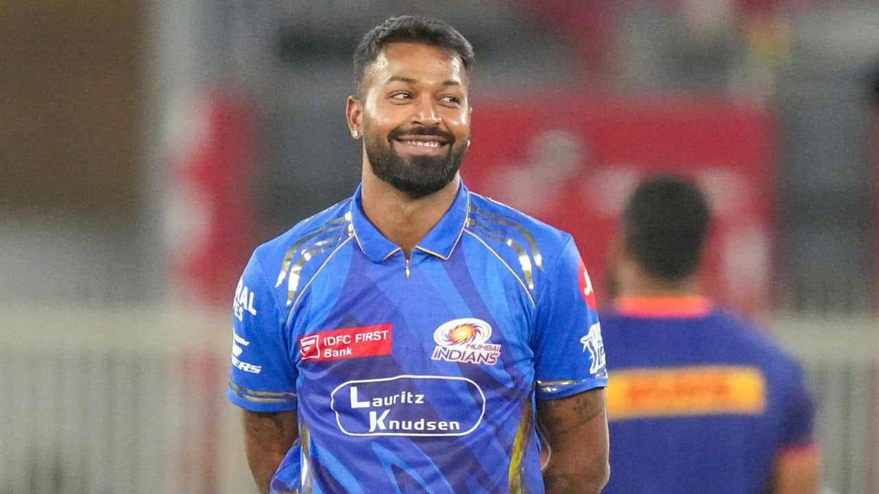IPL 2025, Hardik Pandya: হৃদয় জিতলেন হার্দিক... মহিলা ক্রিকেটারকে বিশেষ উপহার