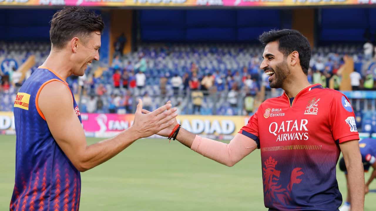 MI vs RCB Confirmed Playing XI, IPL 2025: ওয়াংখেড়েতে টস জিতলেন হার্দিক, জসপ্রীতের সঙ্গে রো-ব্যাক MI vs RCB Confirmed Playing XI, IPL 2025: ওয়াংখেড়েতে টস জিতলেন হার্দিক, জসপ্রীতের সঙ্গে রো-ব্যাক