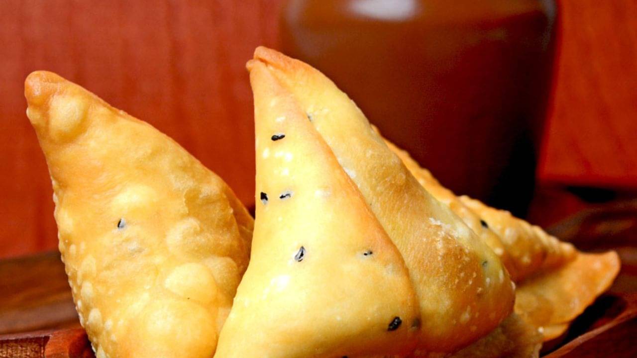 Singara Recipe: কখনও এমন শিঙাড়া খেয়েছেন? মন প্রাণ সব ভরে যাবে!