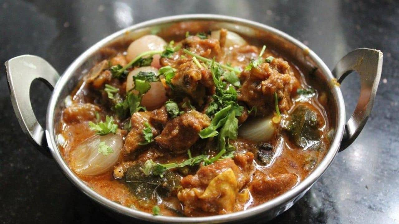 পাঠার মাংসে দিয়ে দিন নারকেল বাটা, স্বাদ বেড়ে তিনগুণ, ঝটপট পড়ে ফেলুন রেসিপি