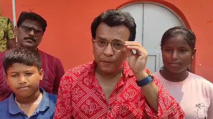 Rudranil Ghosh: ওয়াকফ সম্পত্তি কী, বোঝালেন রুদ্রনীল Rudranil Ghosh: ওয়াকফ সম্পত্তি কী, বোঝালেন রুদ্রনীল