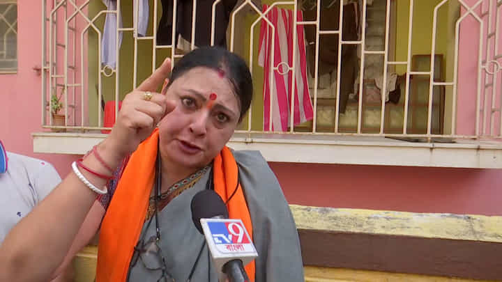 Agnimitra Paul: '১৪০ কোটি ভারতবাসী চায় আসিম মুনিরের মাথা', কেন ক্ষেপে গেলেন অগ্নিমিত্রা? Agnimitra Paul: '১৪০ কোটি ভারতবাসী চায় আসিম মুনিরের মাথা', কেন ক্ষেপে গেলেন অগ্নিমিত্রা?