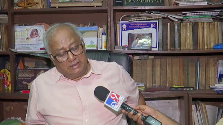 Sougata Roy: '৩৭০ ওঠানোর পরই তো ঘটনা হল', বিস্ফোরক সৌগত রায় Sougata Roy: '৩৭০ ওঠানোর পরই তো ঘটনা হল', বিস্ফোরক সৌগত রায়