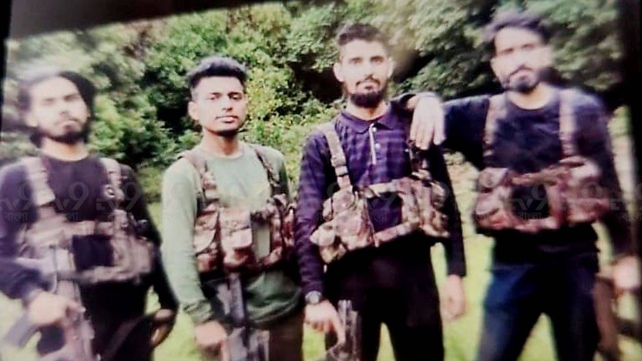 Pahalgam Attack: বয়স সকলের প্রায় ২৫-এর মধ্যেই! পহেলগাঁওতে যে চার জঙ্গি হামলা চালিয়েছিল, জেনে নিন তাদের পরিচয়