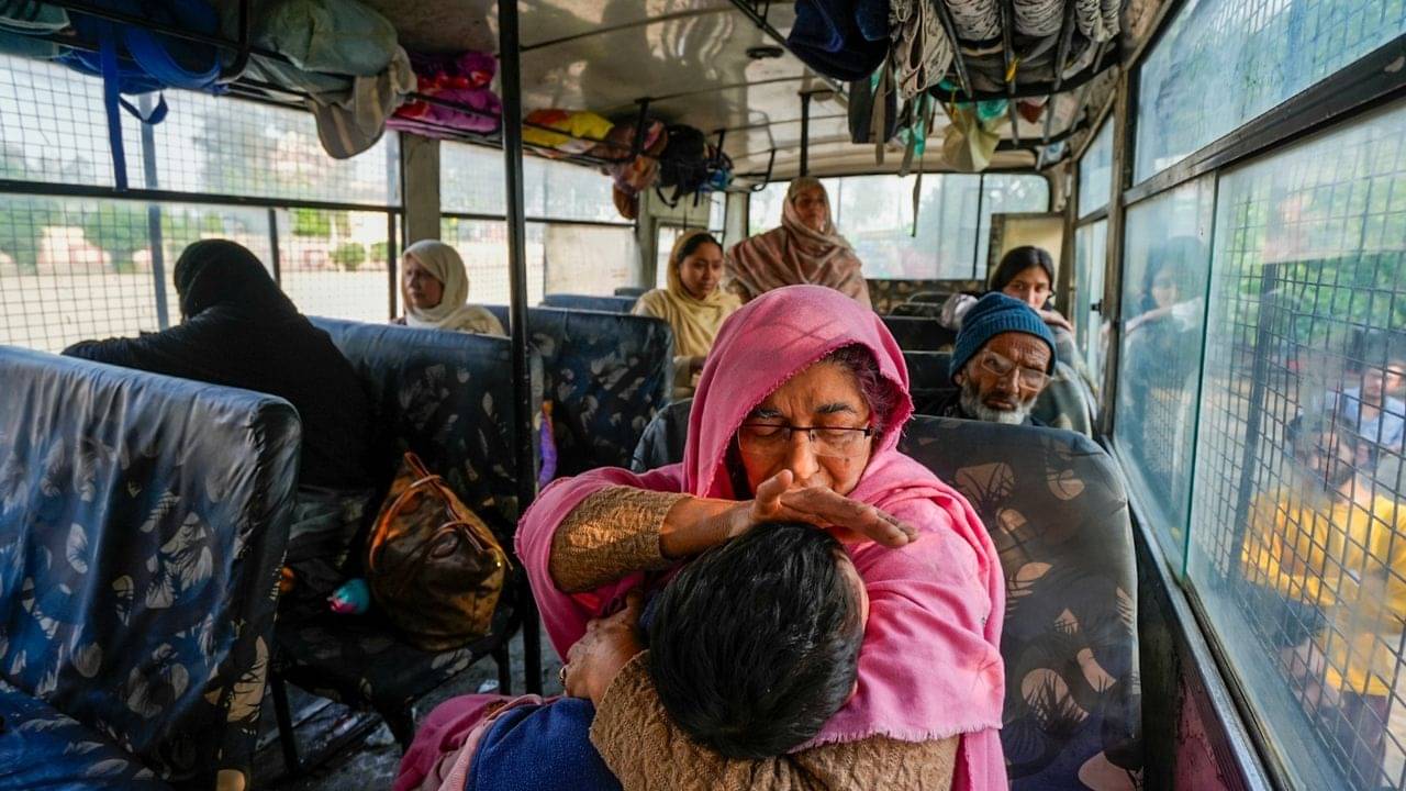 কাশ্মীরের গলি-গলিতে চলছে খোঁজ, পাকিস্তানি খুঁজে পেলেই কোনও ছাড় নয়, করা হবে বড় পদক্ষেপ...
