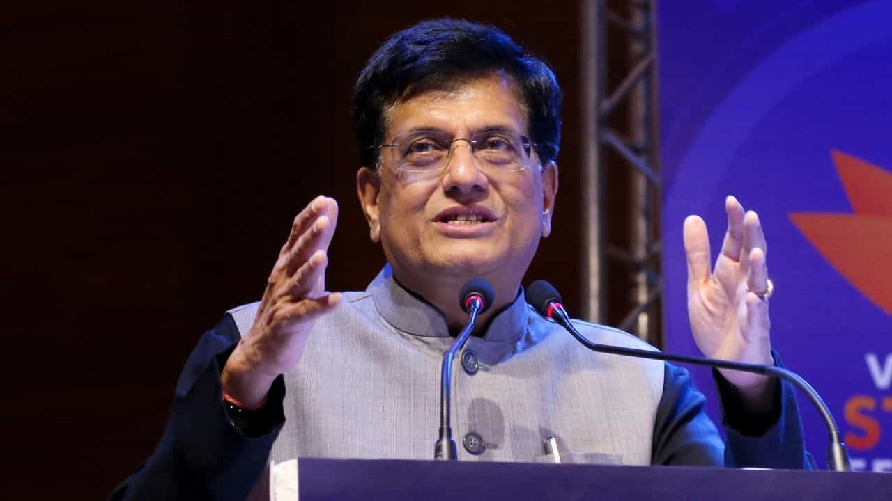 Piyush Goyal: চিনের বিদেশি বিনিয়োগের অপেক্ষায় বসে নেই ভারত, ট্যারিফ নিয়ে বড় কথা বললেন বাণিজ্যমন্ত্রী Piyush Goyal: চিনের বিদেশি বিনিয়োগের অপেক্ষায় বসে নেই ভারত, ট্যারিফ নিয়ে বড় কথা বললেন বাণিজ্যমন্ত্রী